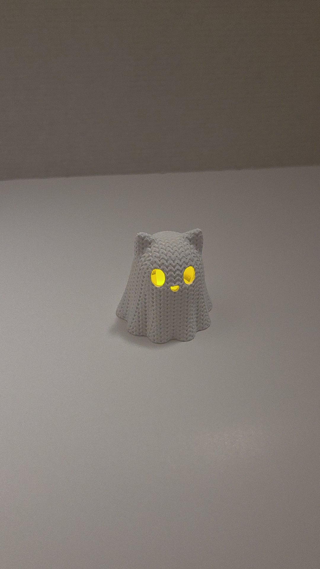 Knitted Texture Cat Ghost (Tea Light Cover)