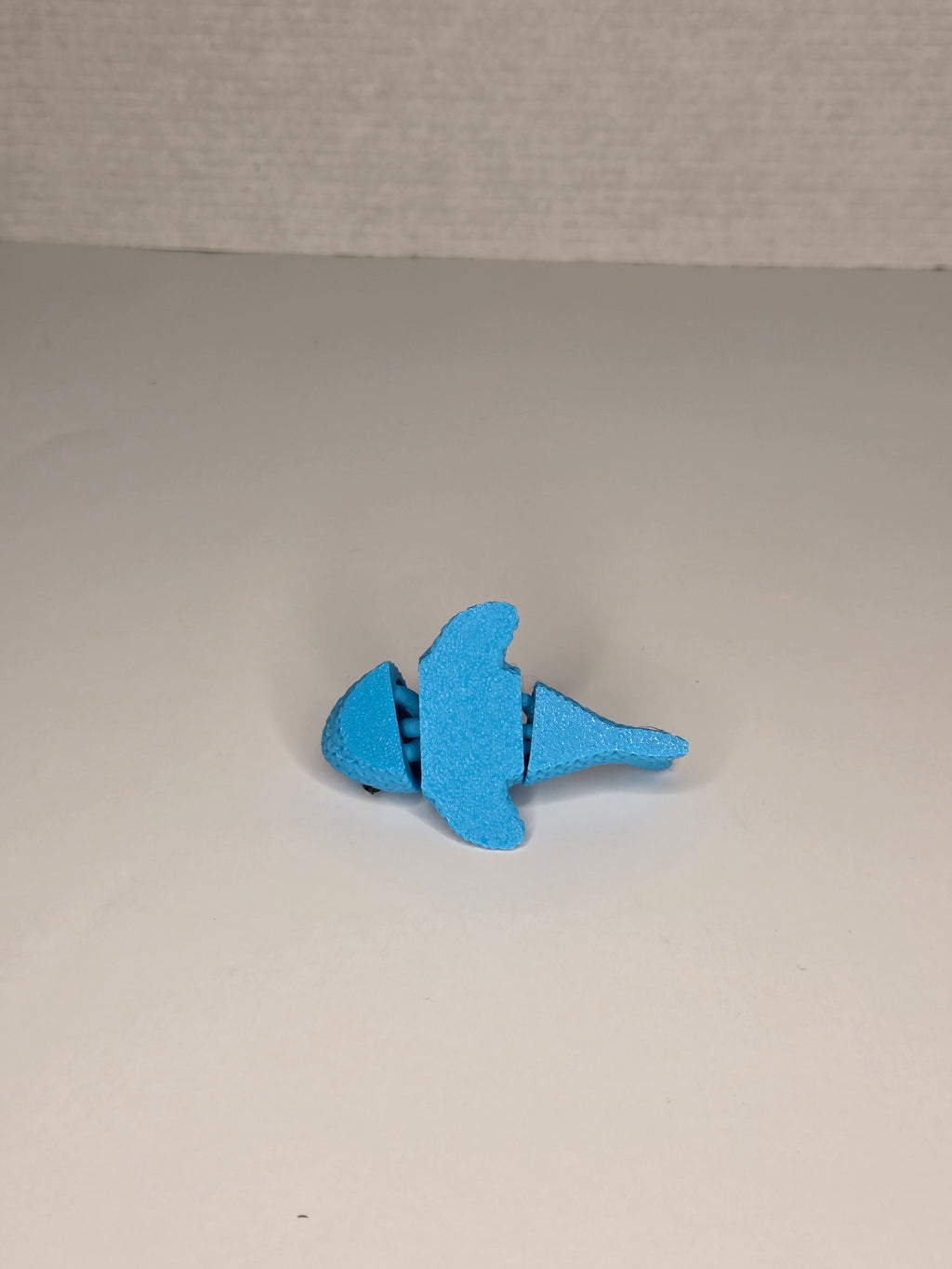 Cute Fidget Shark | Articulated Animal, Gift for Animal Lovers, Stimulating Knitted Texture, Marine Life Toy