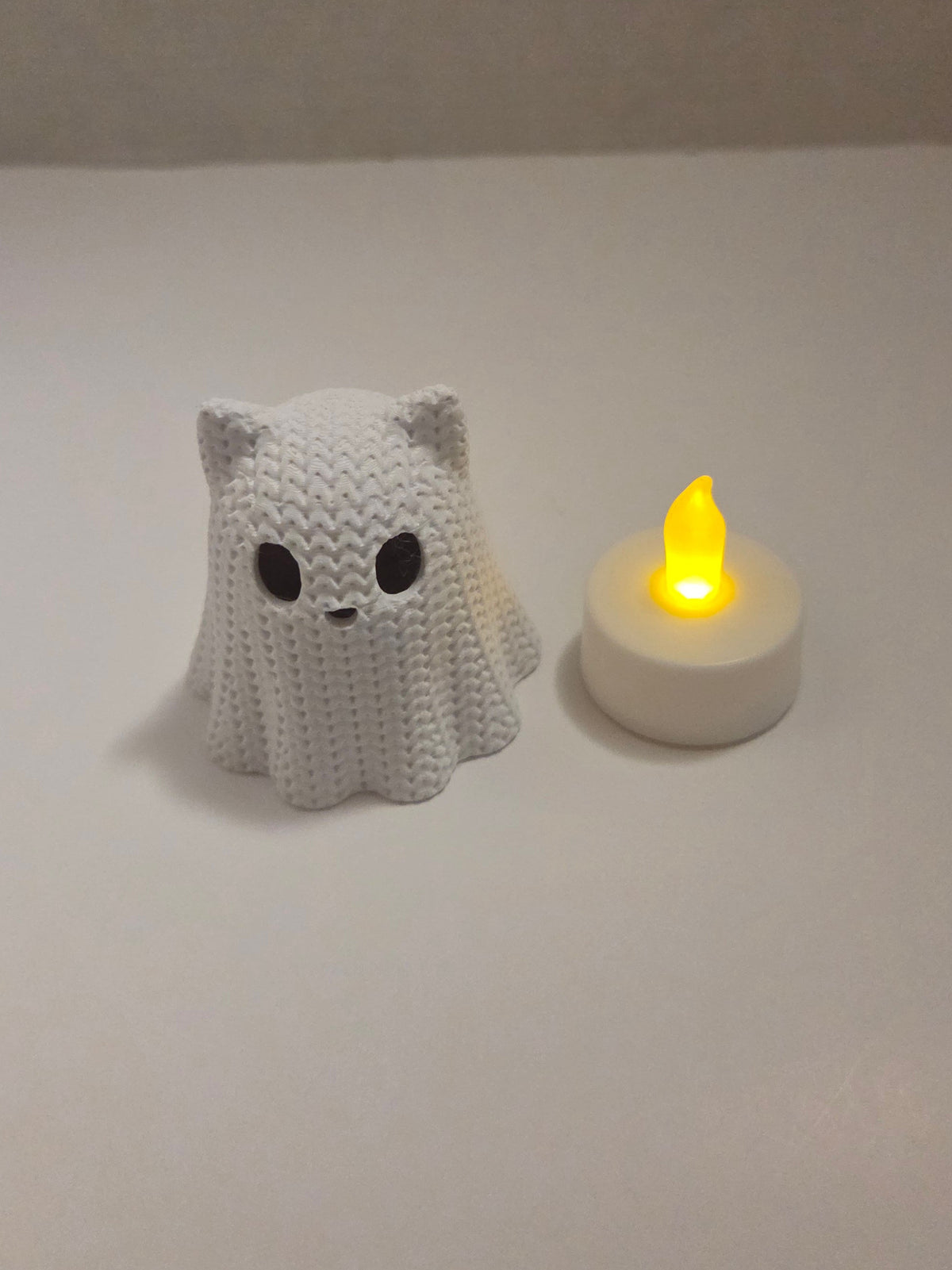 Knitted Texture Cat Ghost (Tea Light Cover)