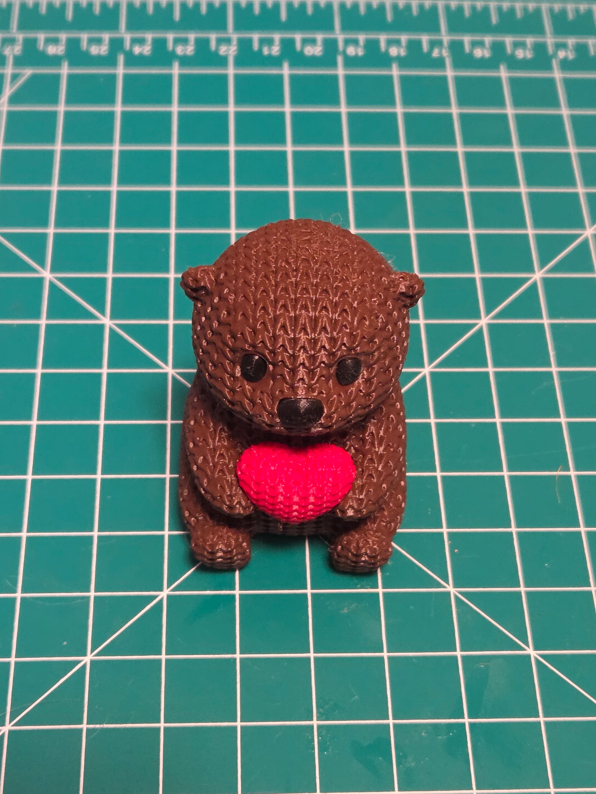 Otter Holding Heart | Knitted Texture Figurine