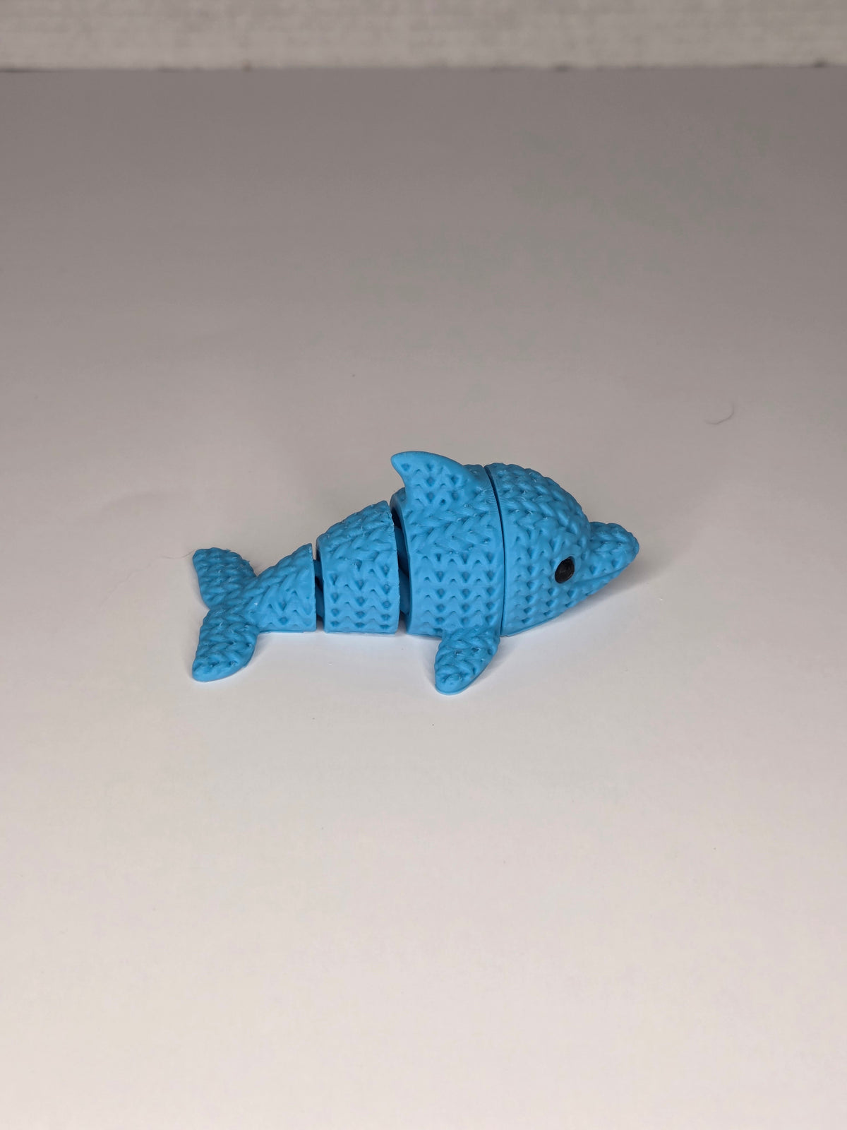 Cute Fidget Dolphin | Articulated Animal, Gift for Animal Lovers, Stimulating Knitted Texture, Marine Life Toy